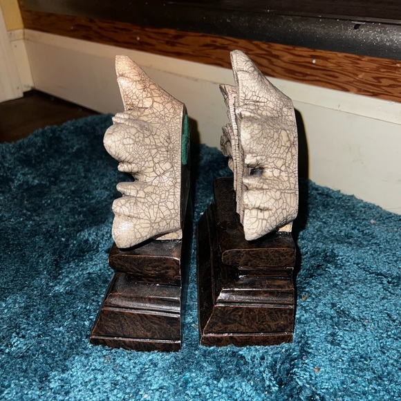 Vintage Acanthus Leaf Motif Marbled Solid Stone Bookends/ Sculpture Decor - Picture 7 of 16